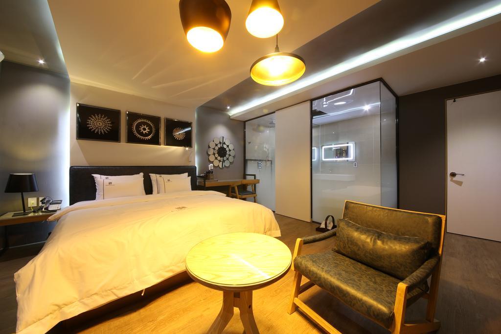 Avenue Hotel จอนจู ภายนอก รูปภาพ