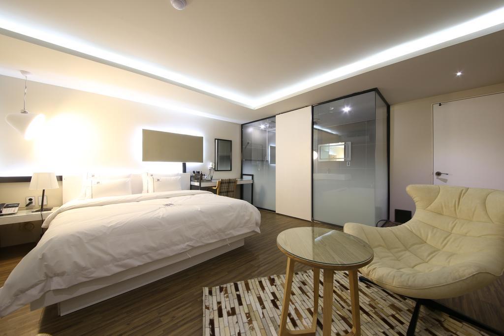 Avenue Hotel จอนจู ภายนอก รูปภาพ
